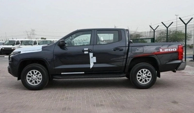 Mitsubishi L200 Mitsubishi L200 2.4L diesel M/T V4 MY 2024-4