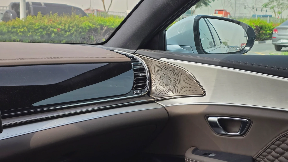 BYD HAN Premium (White)-12-12