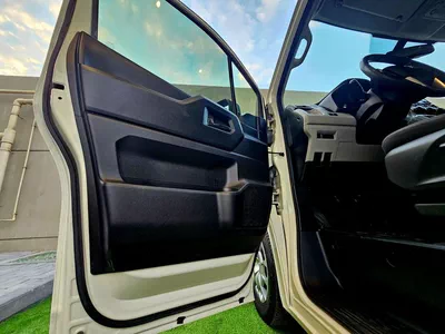 Toyota Hiace GL PASSENGER/ PATROL MANUAL/ 3.5 V6/ LOW MILEAGE-8
