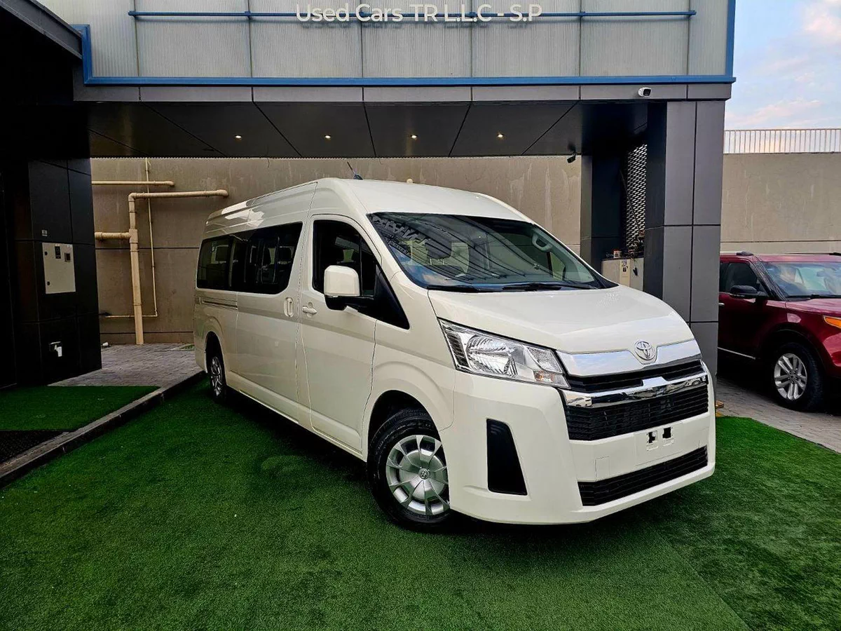 Toyota Hiace GL PASSENGER/ PATROL MANUAL/ 3.5 V6/ LOW MILEAGE-2-0