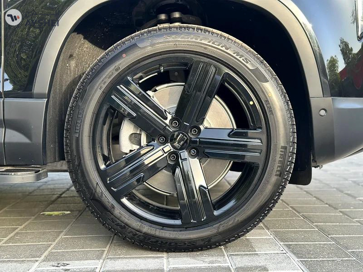 ROX 01 VIP 6 Seaters-17-17