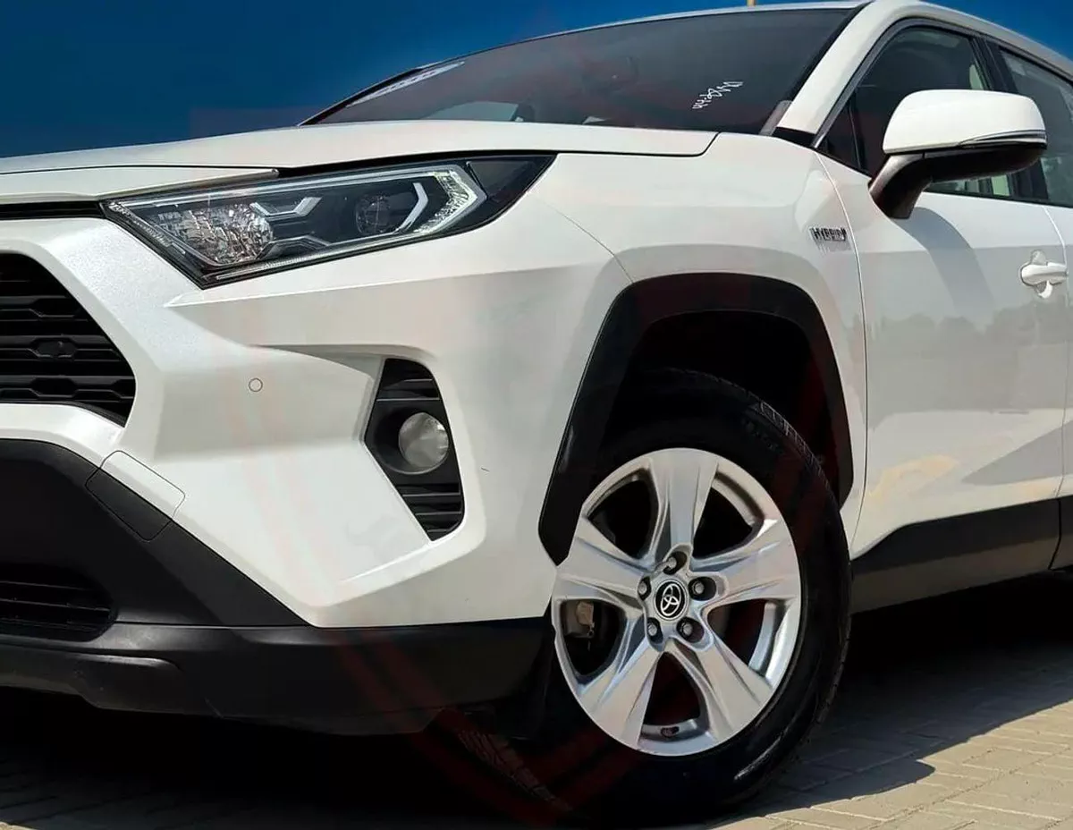 Toyota RAV4 VXR HEV Rav4 Hybrid | 2.5 L | | GCC | Accident-Free | In Excellent Condition | 1320 P.M-3-0