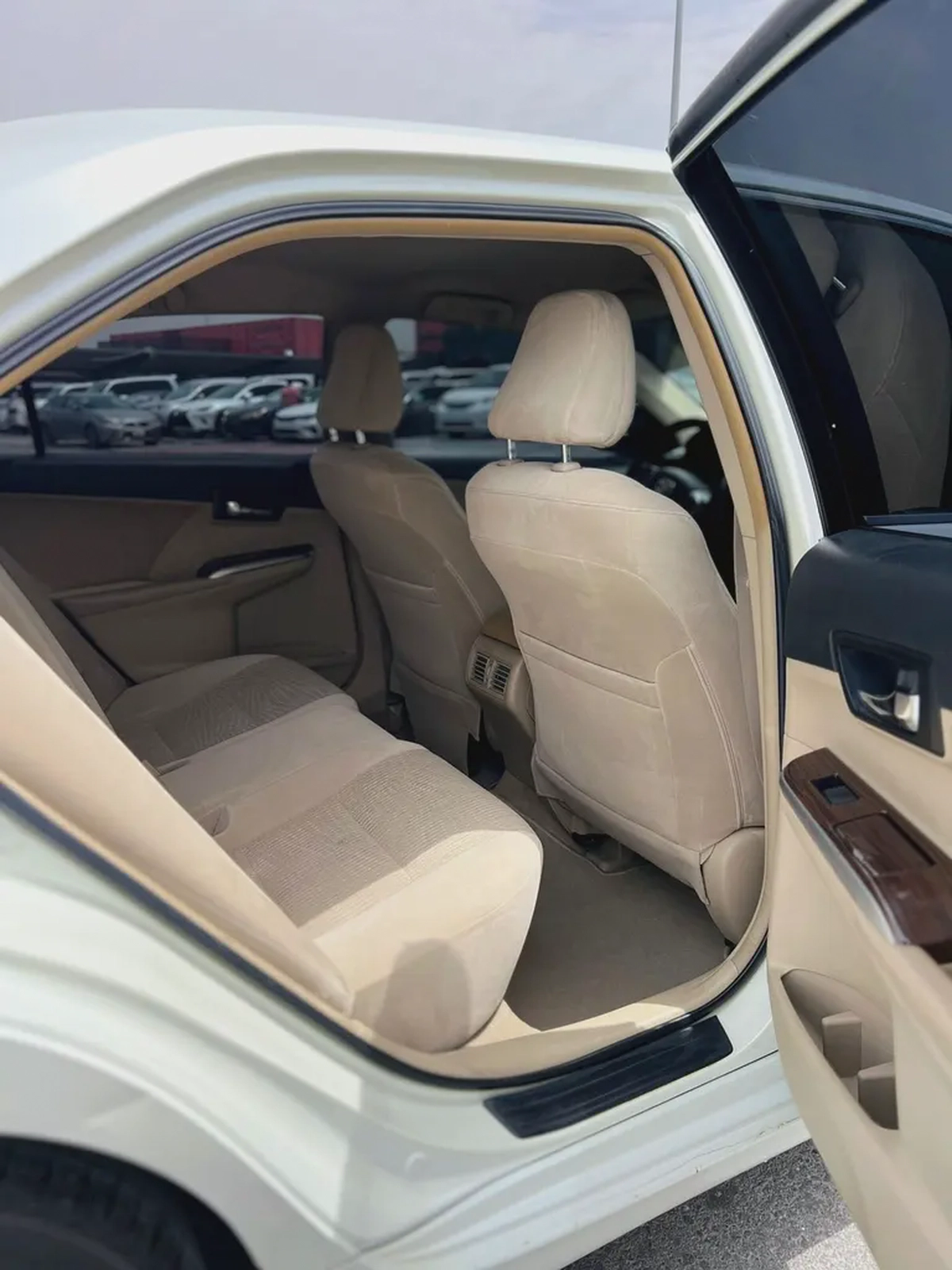 Toyota Camry SE Plus 2014 - GCC Specs - Reliable and Fuel Efficient-13-13