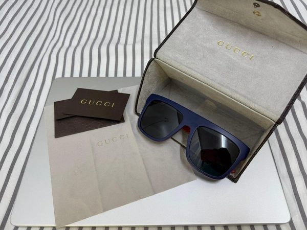 Gucci Red Frame Sunglasses with Case and authenticity card –Gucci GG 1116/S (Color Code: M1SBN)