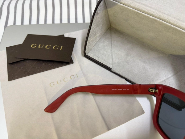 Gucci Red Frame Sunglasses with Case and authenticity card –Gucci GG 1116/S (Color Code: M1SBN)