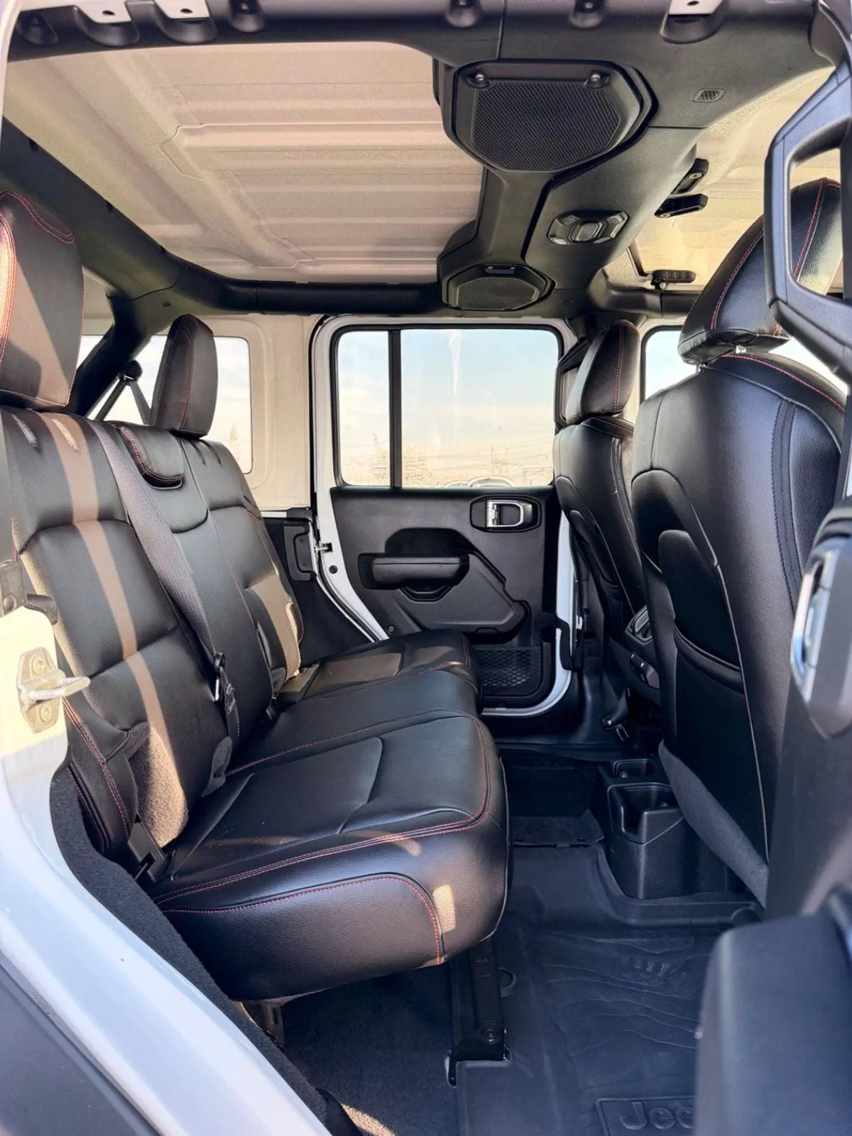 Jeep Wrangler Unlimited Sport 3.6L A/T (5 Seater)-13-0