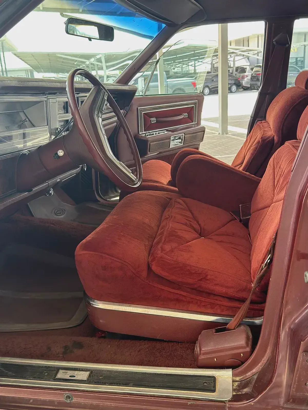 1978 Lincoln Continental - Classic American Luxury-12-12