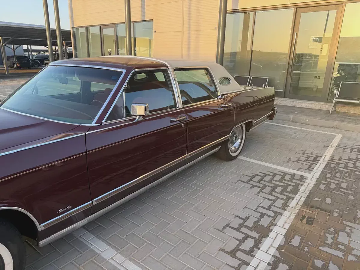 1978 Lincoln Continental - Classic American Luxury-5-5