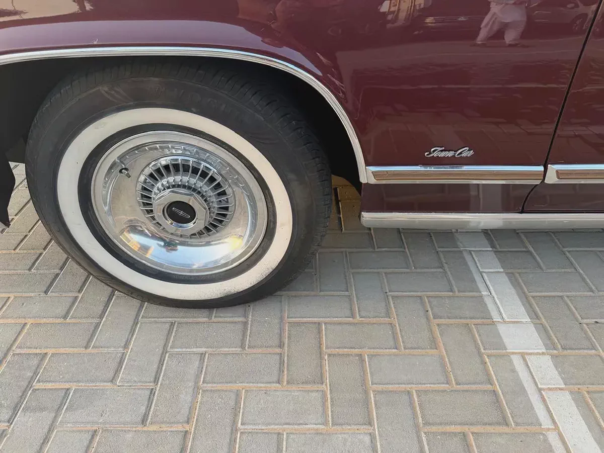 1978 Lincoln Continental - Classic American Luxury-6-6
