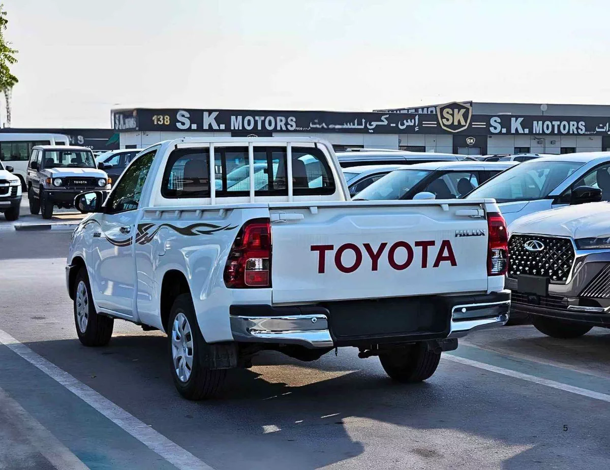 Toyota Hilux SINGLE CABIN TOYOTA HILUX NARROW BODY SINGLE CABIN || SHORT BODY | 3STR | 4 HOOKS | PETROL MT 2.7L V4 4X2 (CODE #-3-0