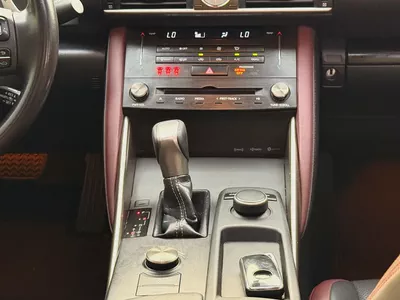 Lexus IS 200t 2017 - American Specs - Turbocharged Luxury Sedan-13