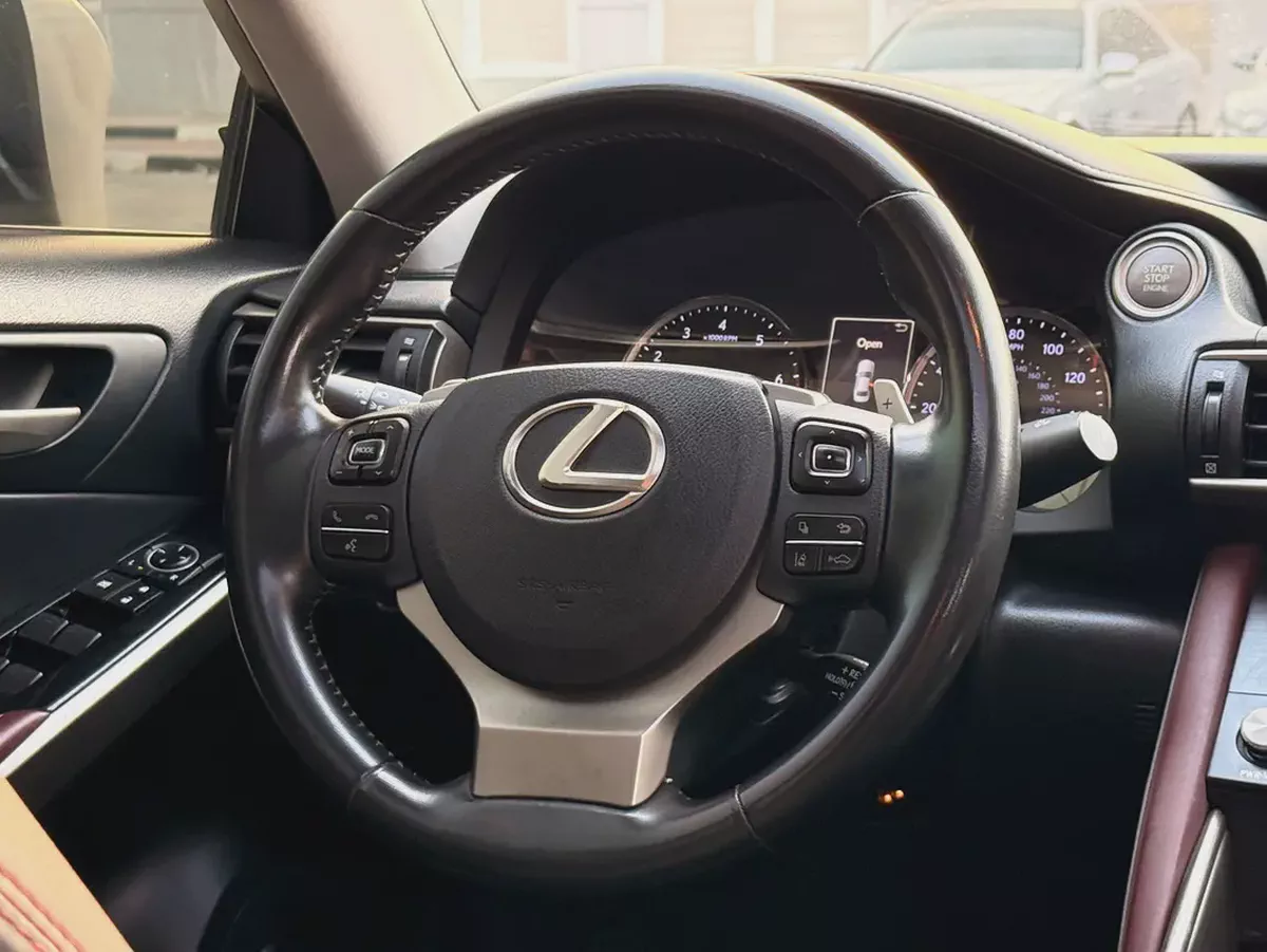 Lexus IS 200t 2017 - American Specs - Turbocharged Luxury Sedan-12-12