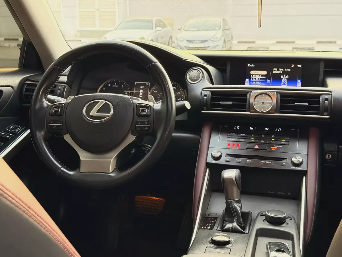 Lexus IS 200t 2017 - American Specs - Turbocharged Luxury Sedan-7-7