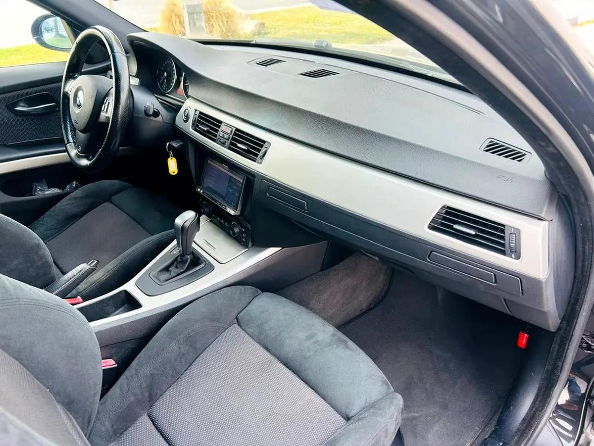 BMW 323i | 2006 | M PACKAGE | CLEAN TITILE | FRESH JAPAN IMPORT