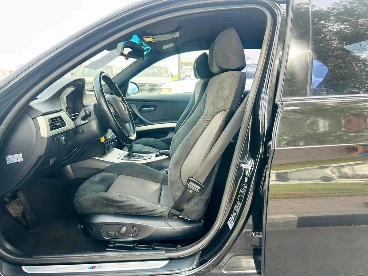 BMW 323i | 2006 | M PACKAGE | CLEAN TITILE | FRESH JAPAN IMPORT