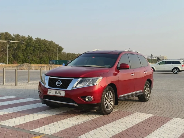 Nissan Pathfinder 2014 SE | American Specs | Well Maintained