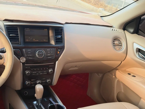 Nissan Pathfinder 2014 SE | American Specs | Well Maintained