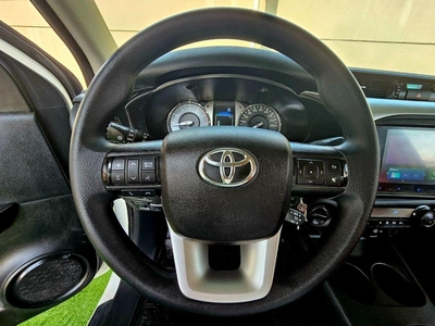 Toyota Hilux SR5/ 4WD PATROL AUTOMTIC/ AUTO WINDOWS/ LOW MILEAGE-9