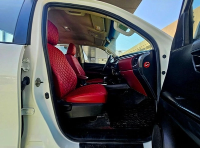 Toyota Hilux SR5/ 4WD PATROL AUTOMTIC/ AUTO WINDOWS/ LOW MILEAGE-17