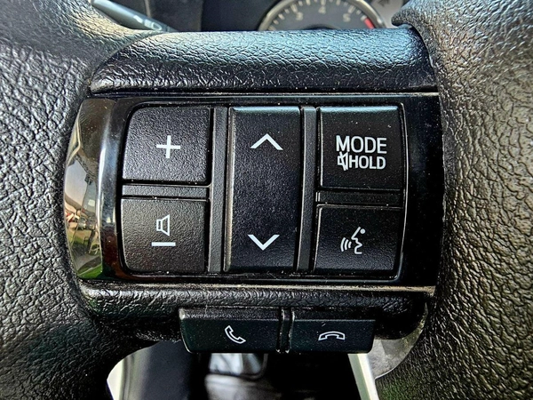 Toyota Hilux SR5/ 4WD PATROL AUTOMTIC/ AUTO WINDOWS/ LOW MILEAGE