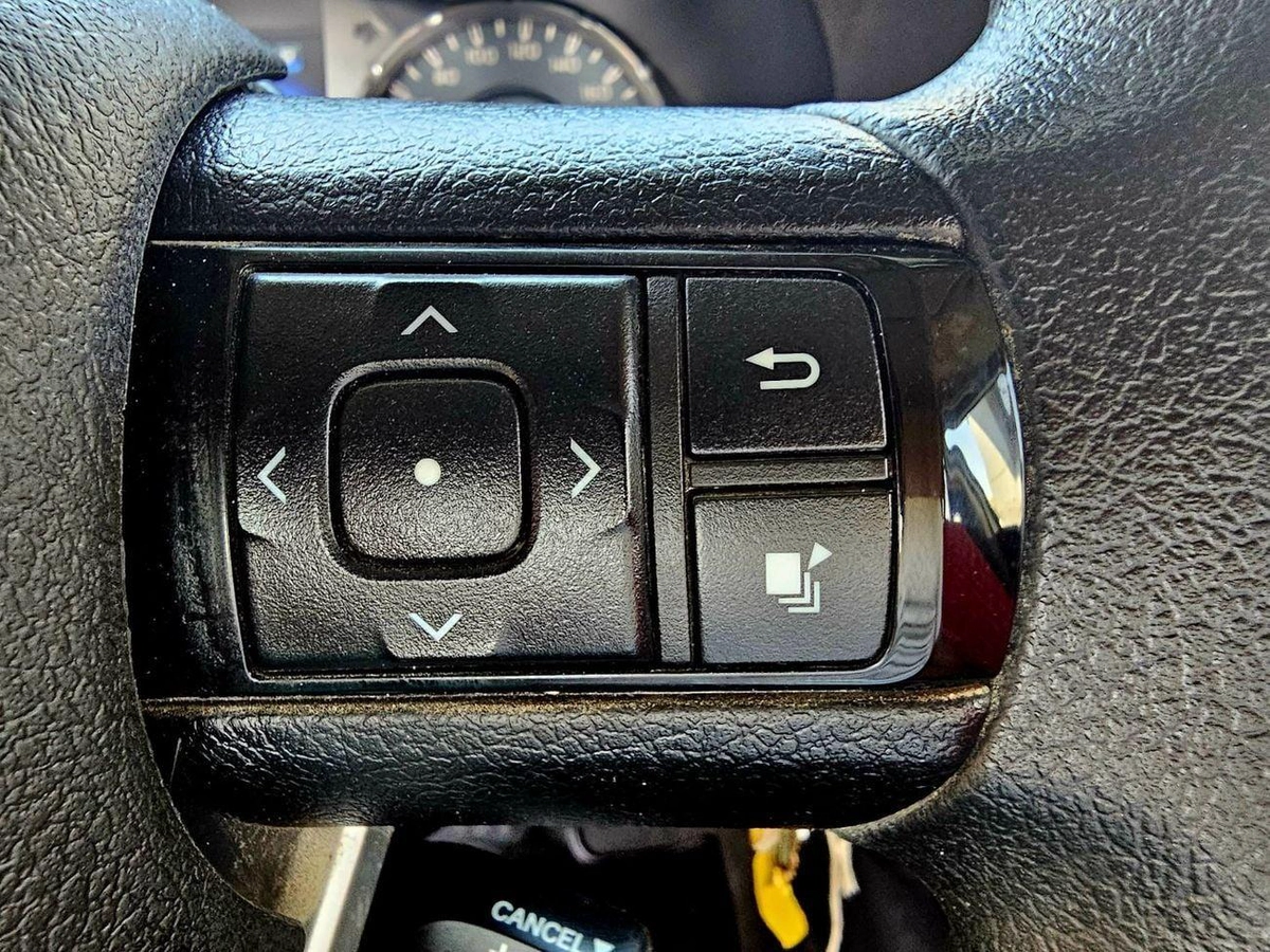 Toyota Hilux SR5/ 4WD PATROL AUTOMTIC/ AUTO WINDOWS/ LOW MILEAGE-16-16