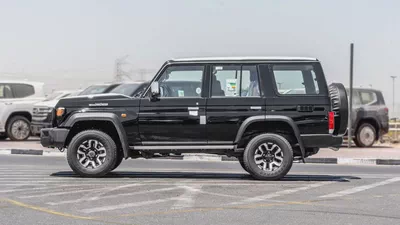 2026 Toyota Land Cruiser LC76 2.8L AT Diesel (Black-Brown)-2