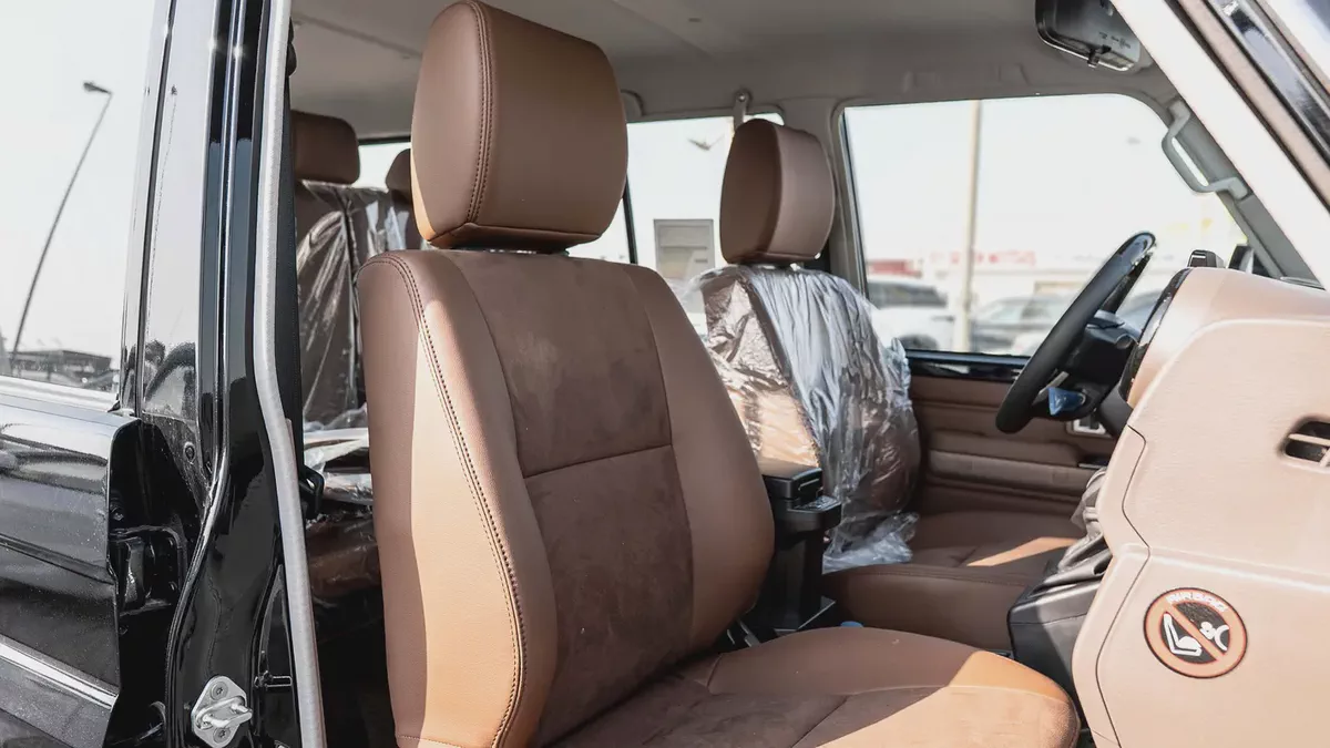 2026 Toyota Land Cruiser LC76 2.8L AT Diesel (Black-Brown)-11-11