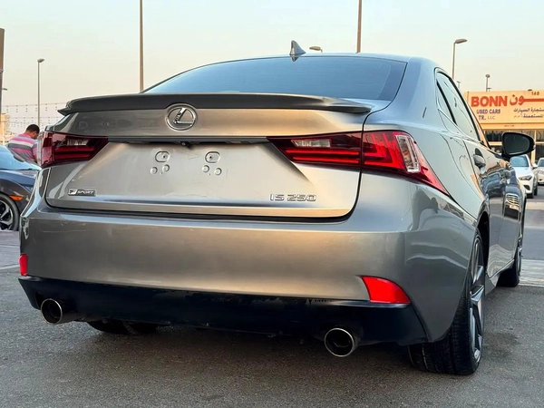 لكزس IS250 V6 2.5L موديل 2015 وارد إف إسبورت فل اوبشن