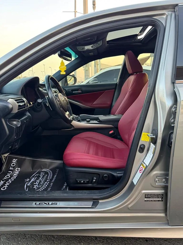 لكزس IS250 V6 2.5L موديل 2015 وارد إف إسبورت فل اوبشن