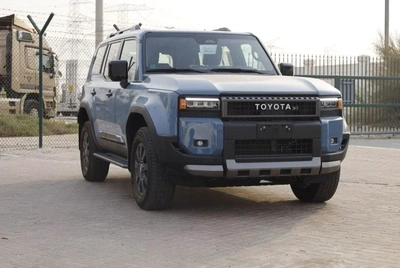Toyota Prado PRADO FULL OPTION PETROL VXR 2.4T-0