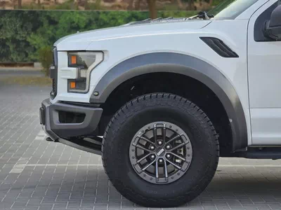 Ford F-150 Raptor 2019 | GCC Specs | Orginal paint | Pristine Condition | 2Keys | Single owner |-4
