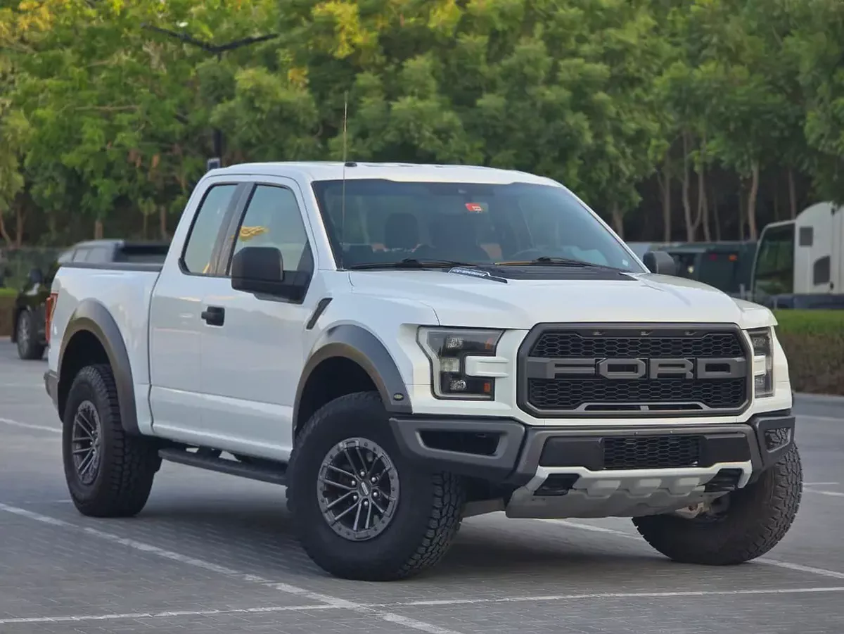 Ford F-150 Raptor 2019 | GCC Specs | Orginal paint | Pristine Condition | 2Keys | Single owner |