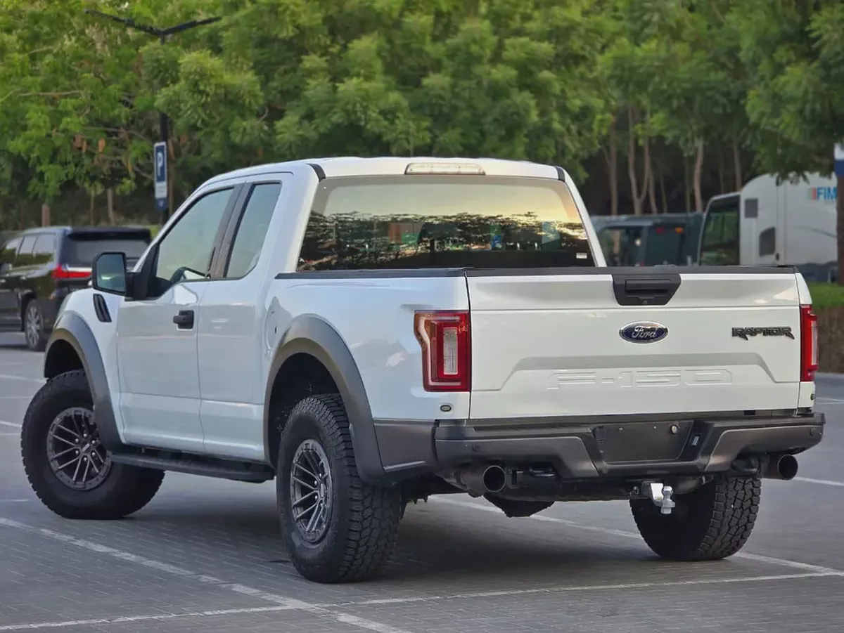 Ford F-150 Raptor 2019 | GCC Specs | Orginal paint | Pristine Condition | 2Keys | Single owner |-5-5