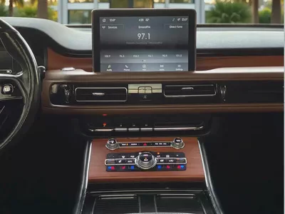 AED 1,269 EMI P.M | LINCOLN | AVIATOR | LUXURY | 2022 | AMERICAN SPEC | VIP 6SEATS-9