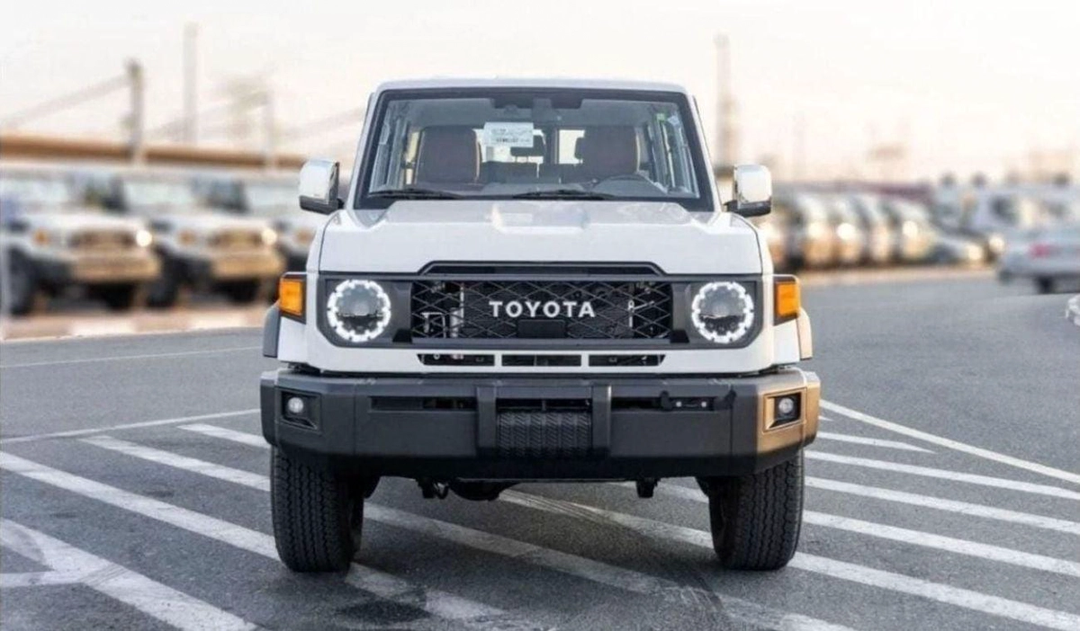 Toyota Land Cruiser 70 LX 2.8L  LX 2.8L