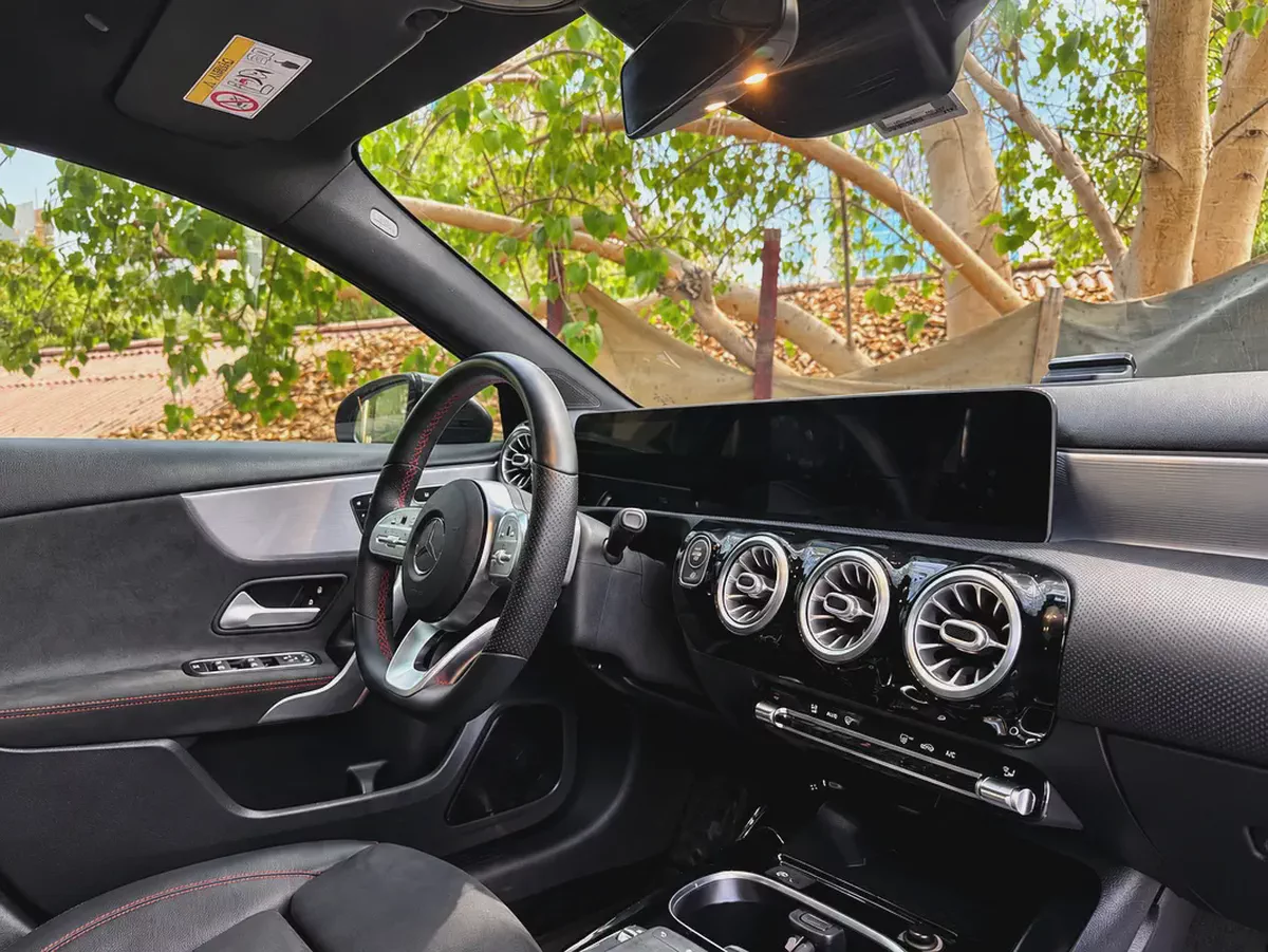 AED 1,993 PM | Under full warranty till Oct 2027 | Excellent condition-10-10