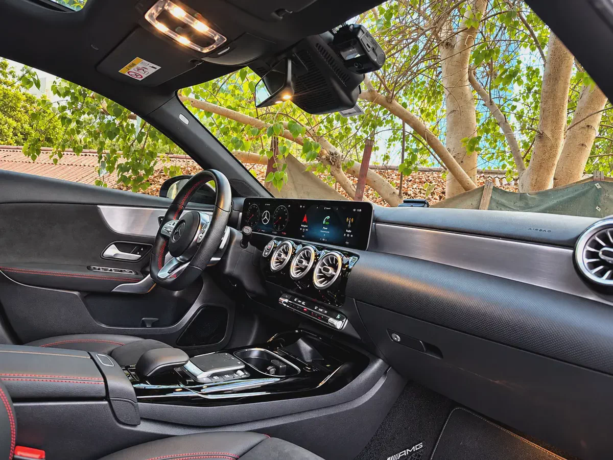 AED 1,993 PM | Under full warranty till Oct 2027 | Excellent condition-5-5
