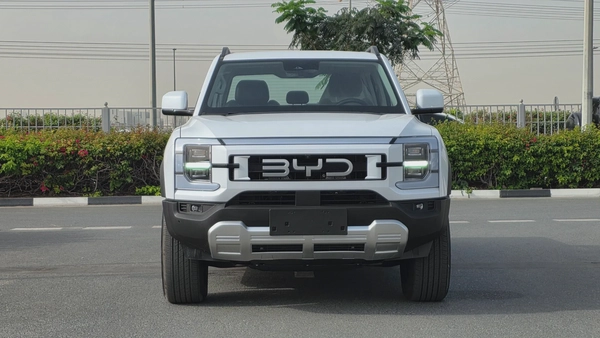 BYD SHARK 6 DMO (White)