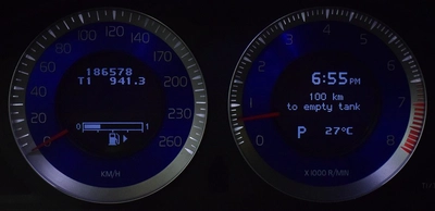 Volvo T6 AWD R-Design ( 2010 Model ) in Silver Color GCC Specs-4