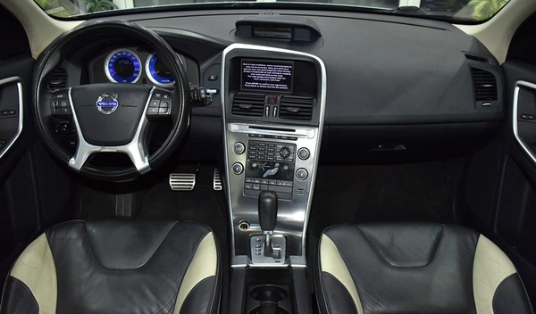 Volvo T6 AWD R-Design ( 2010 Model ) in Silver Color GCC Specs