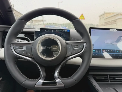 Brand New 2025 BYD Seal 06 Premium - Chinese Specs-14