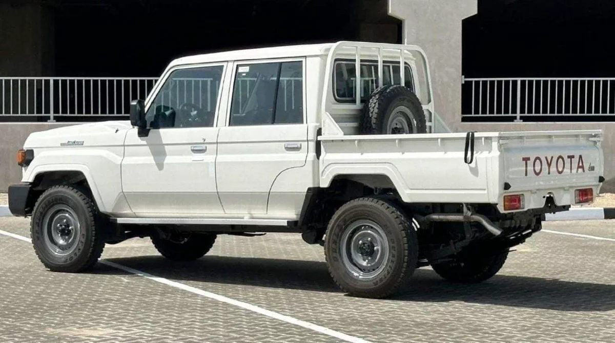 Toyota Land Cruiser Pick Up Toyota Land Cruiser Pickup LC79 DC 4.2L Diesel 2025-3-0