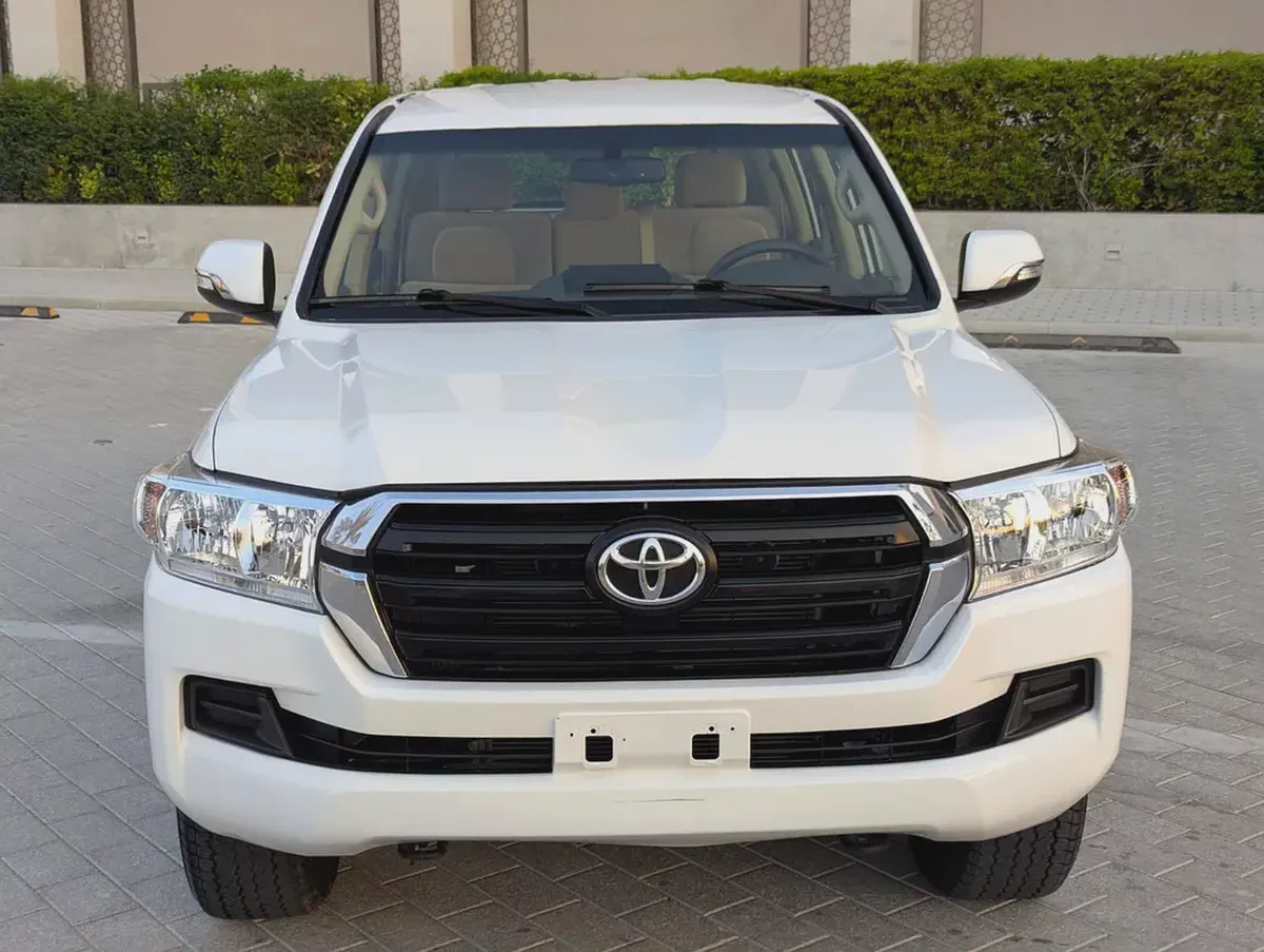 2018 Toyota Land Cruiser GX | GCC Specs | V6 4.0L Interior and Exterior Excellent Condition-1-1