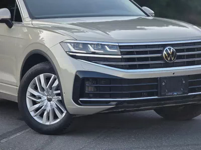 Volkswagen Touareg 2024 Comfortline GCC Specs | Under warranty | Perfect condition | Original paint-2