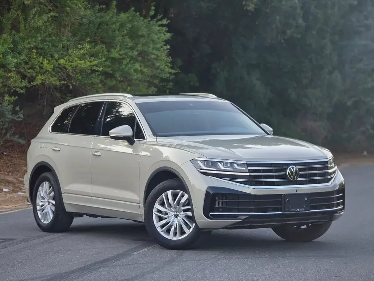 Volkswagen Touareg 2024 Comfortline GCC Specs | Under warranty | Perfect condition | Original paint