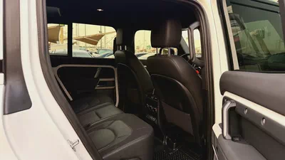 2023 Land Rover Defender 110 X-Dynamic SE P400-10