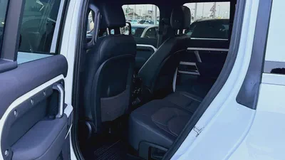 2023 Land Rover Defender 110 X-Dynamic SE P400-14