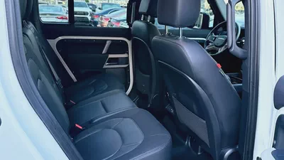 2023 Land Rover Defender 110 X-Dynamic SE P400-15