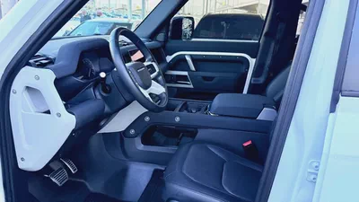 2023 Land Rover Defender 110 X-Dynamic SE P400-17