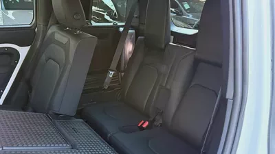 2023 Land Rover Defender 110 X-Dynamic SE P400-19